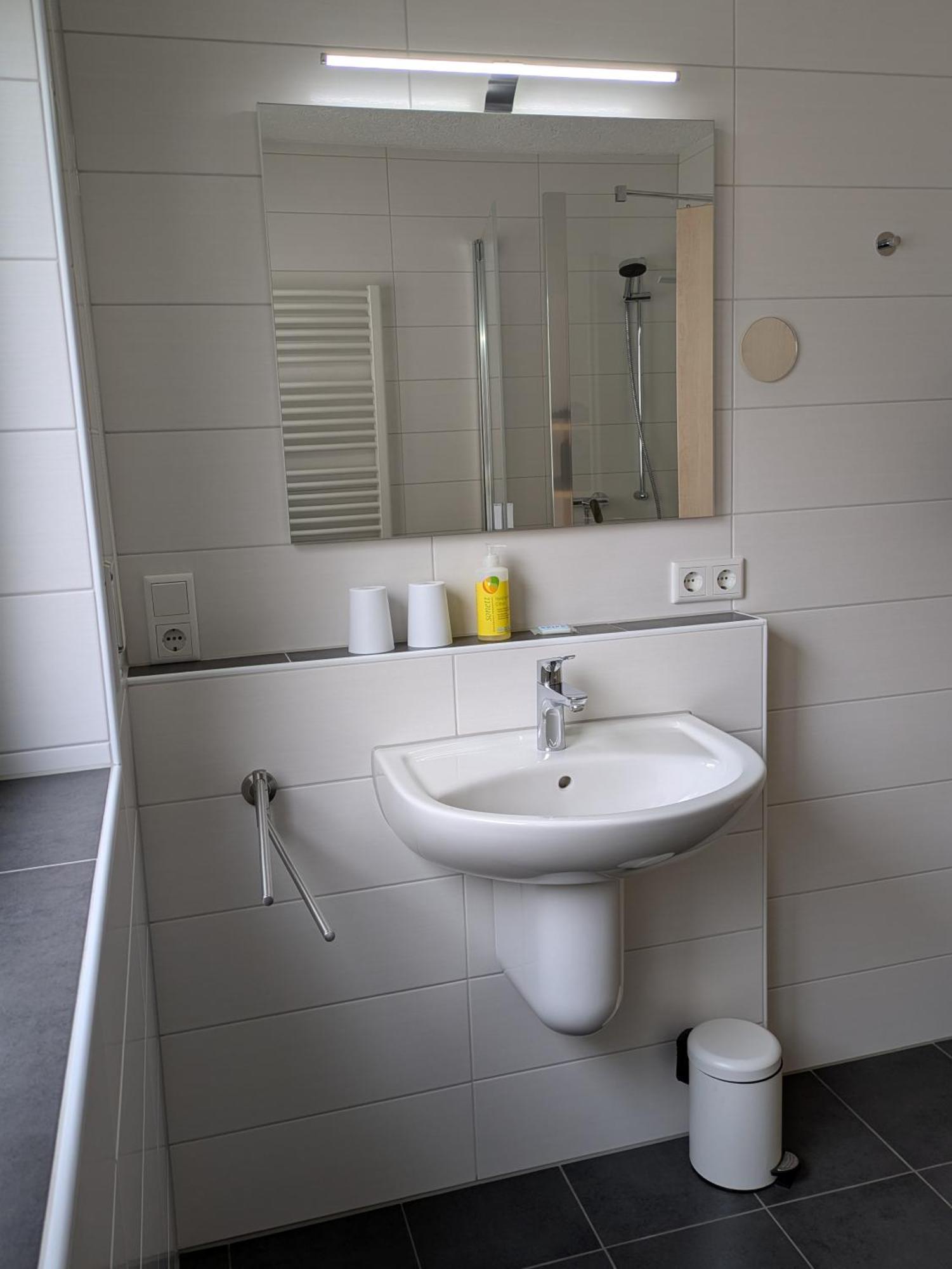 Ferienhaus Rauwolf Mit 2 Ferienwohnungen Roschbach Exteriör bild