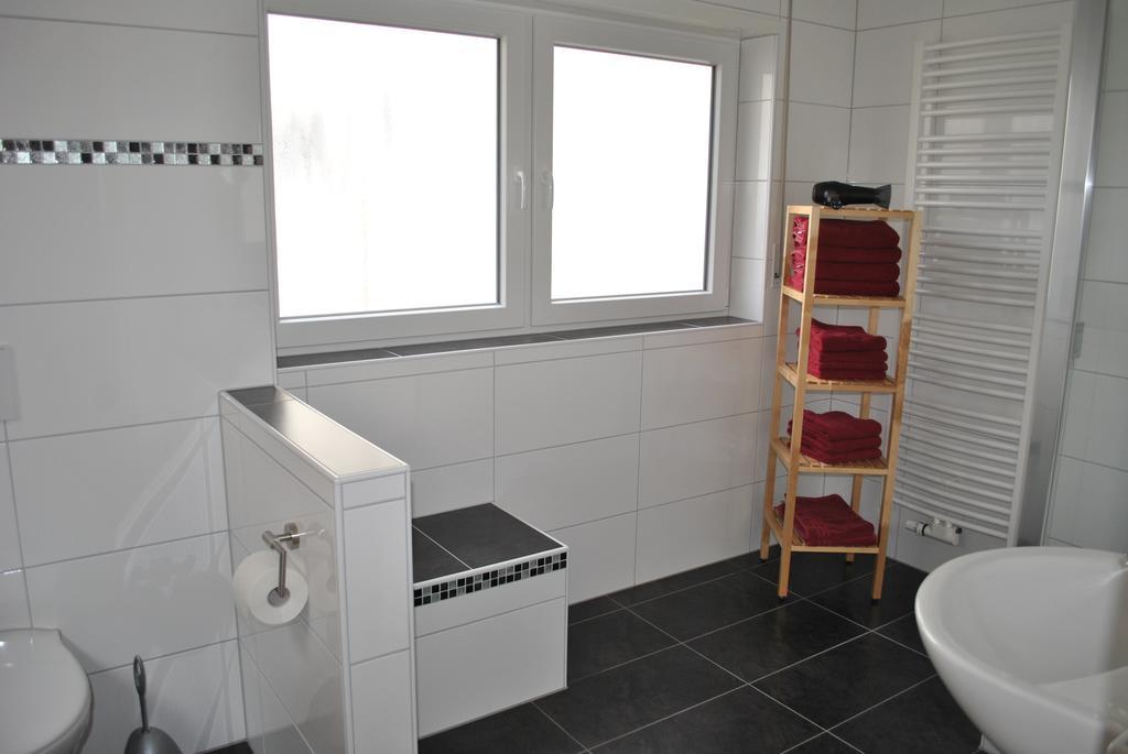 Ferienhaus Rauwolf Mit 2 Ferienwohnungen Roschbach Exteriör bild